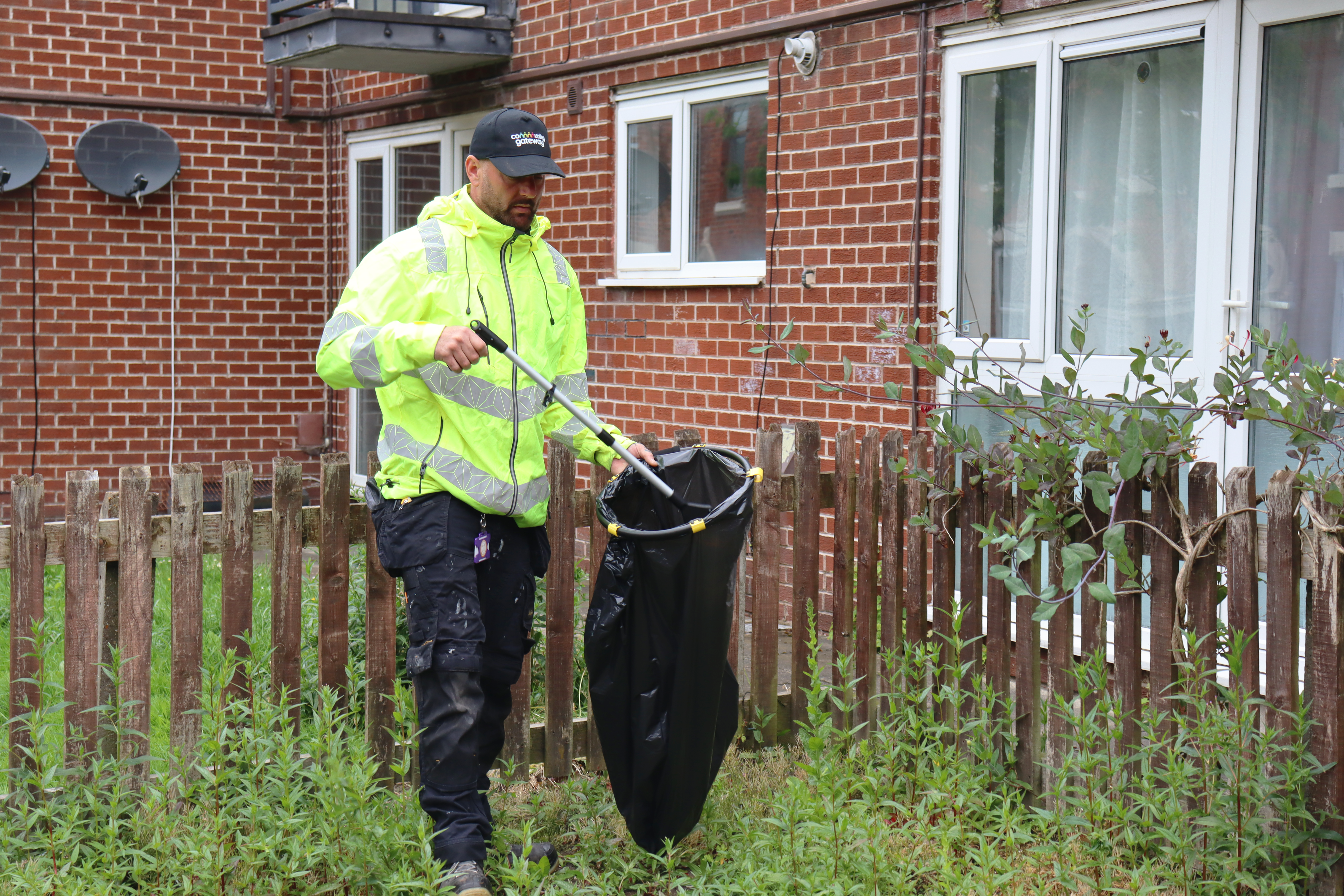 Andrew Court litter pick-1