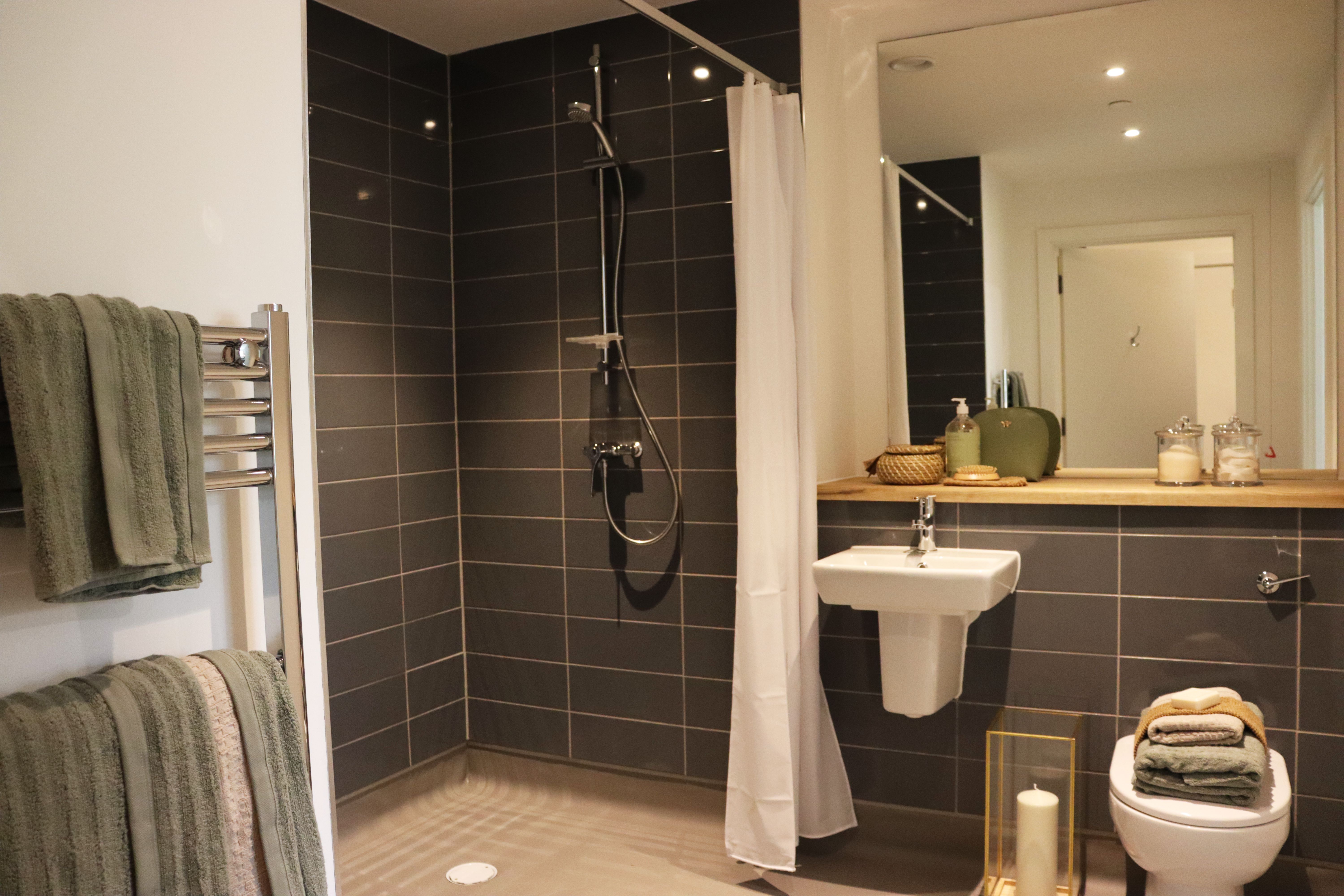 Bathroom (3)