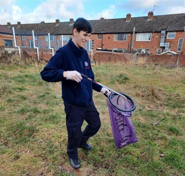 Litter pick 9